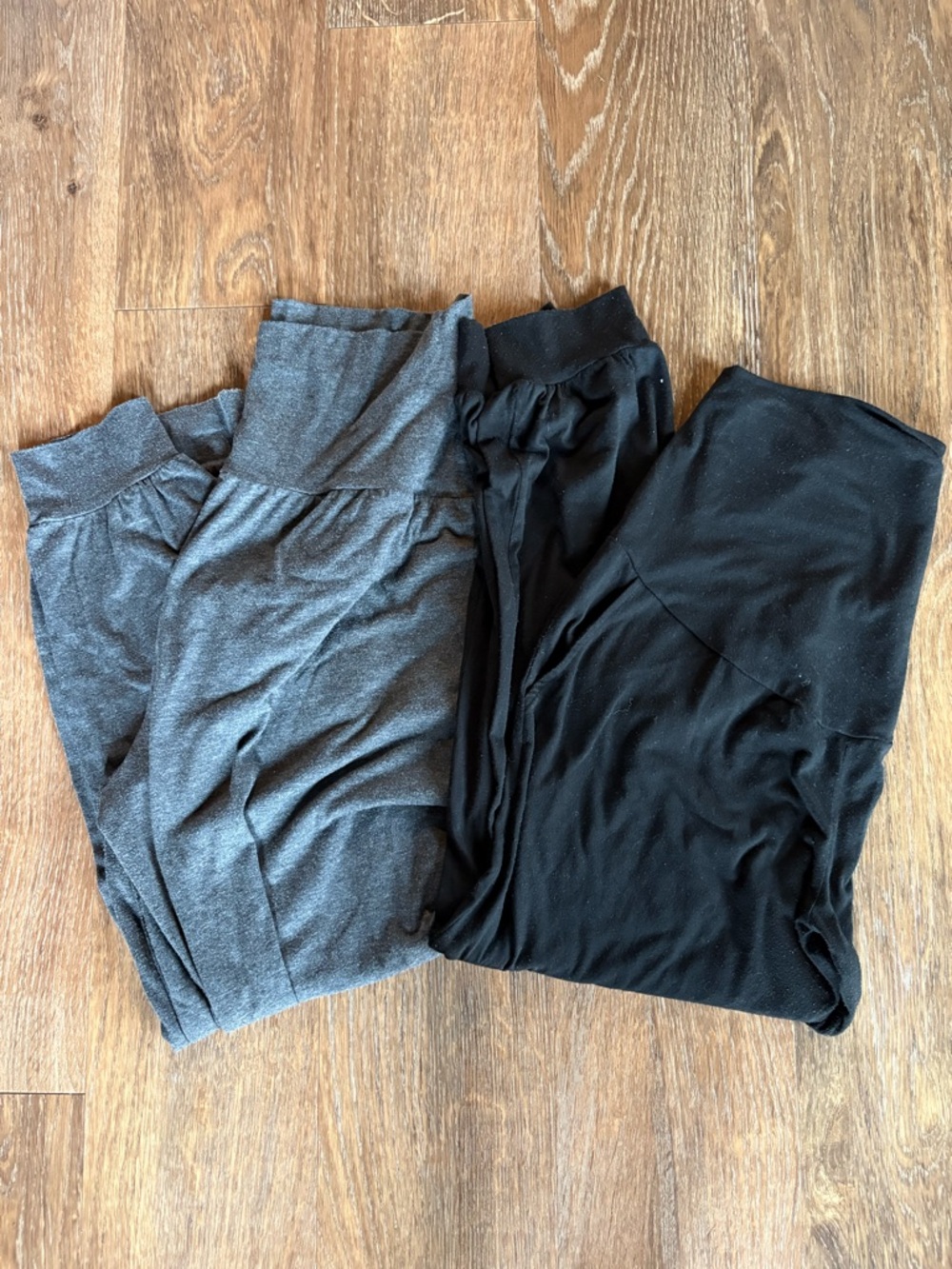 Amazon Essentials Women’s Jogger Pants Set - Black & Charcoal Gray